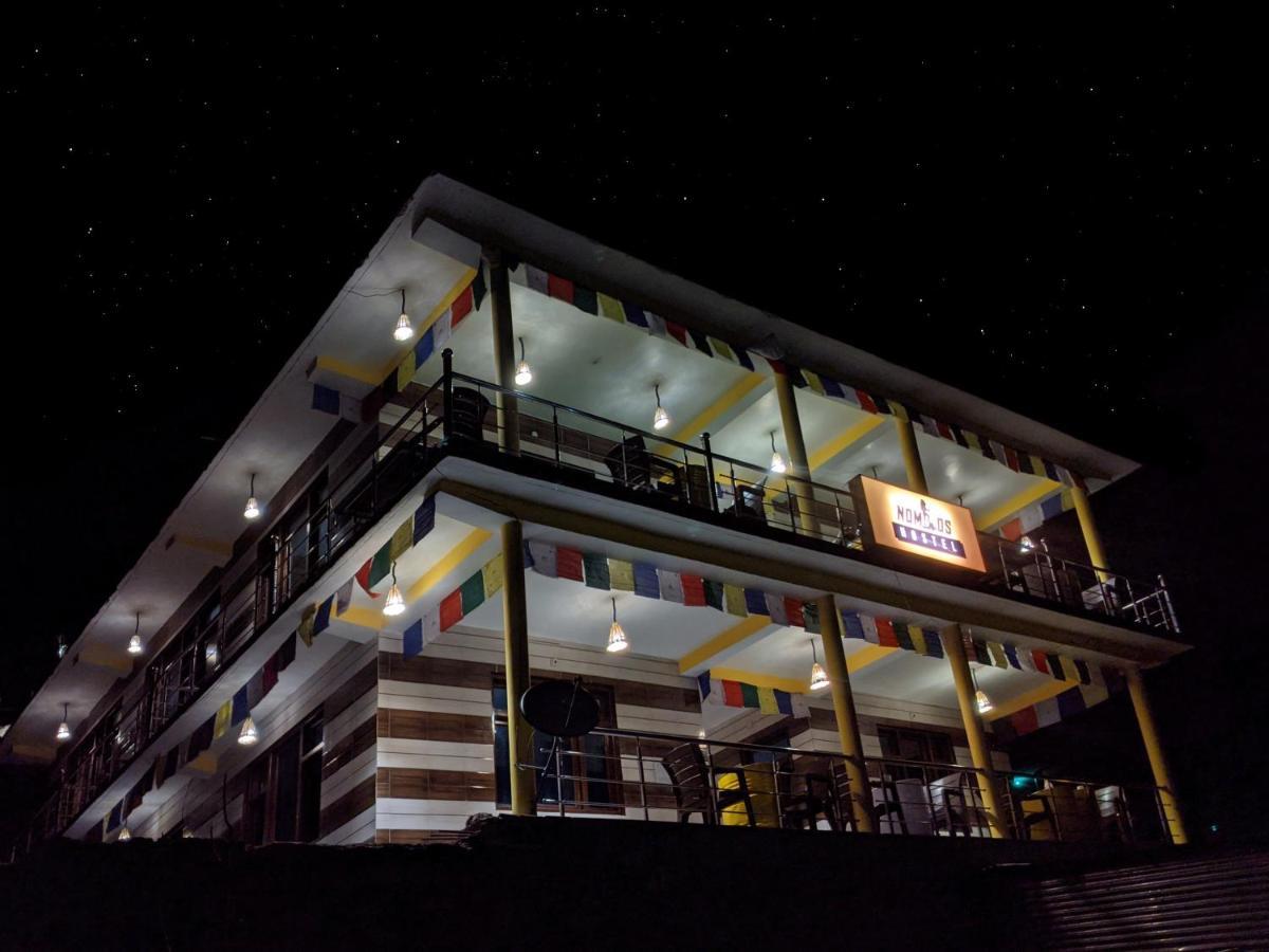 Nomads Hostel Tosh エクステリア 写真