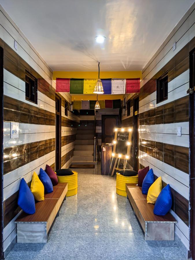 Nomads Hostel Tosh エクステリア 写真