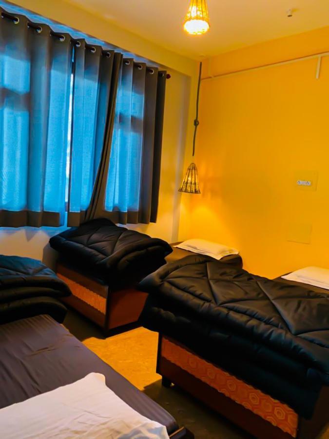 Nomads Hostel Tosh エクステリア 写真